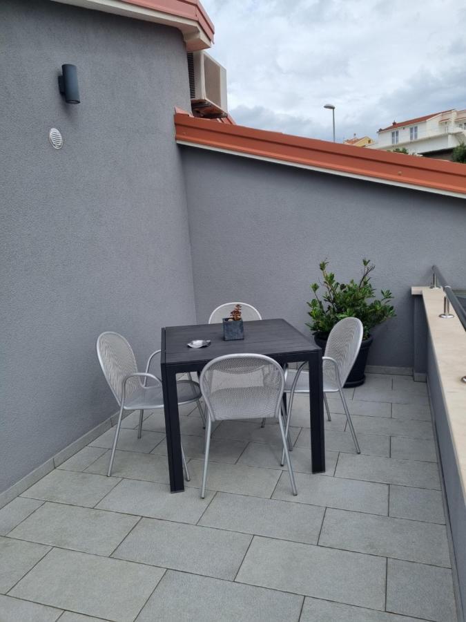 Apartments Jadran Primosten Exterior photo